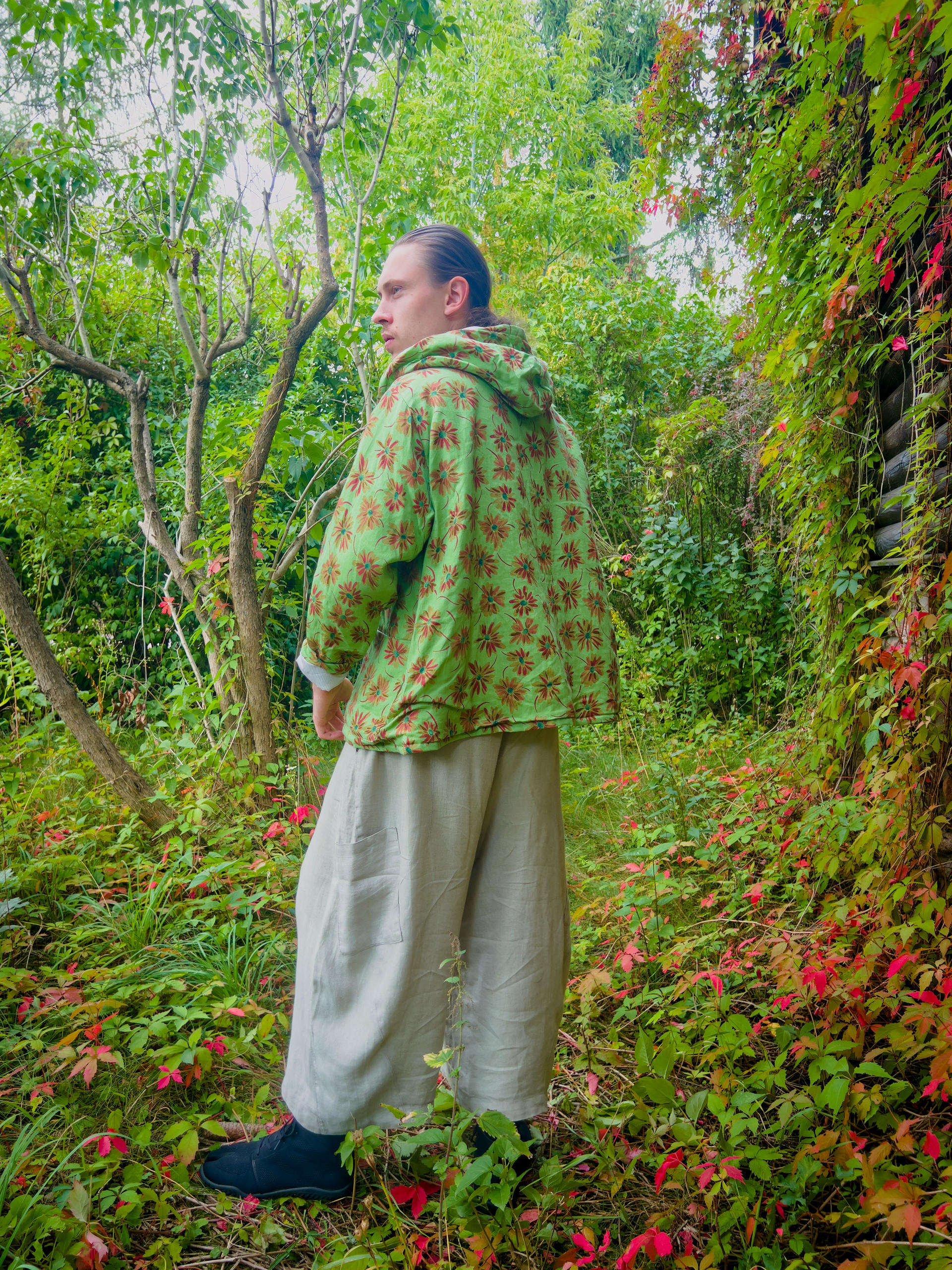 Kurtka - kufajka lniana z kapturem ocieplana - zielona w kwiaty – Soie Star - obrazek 5