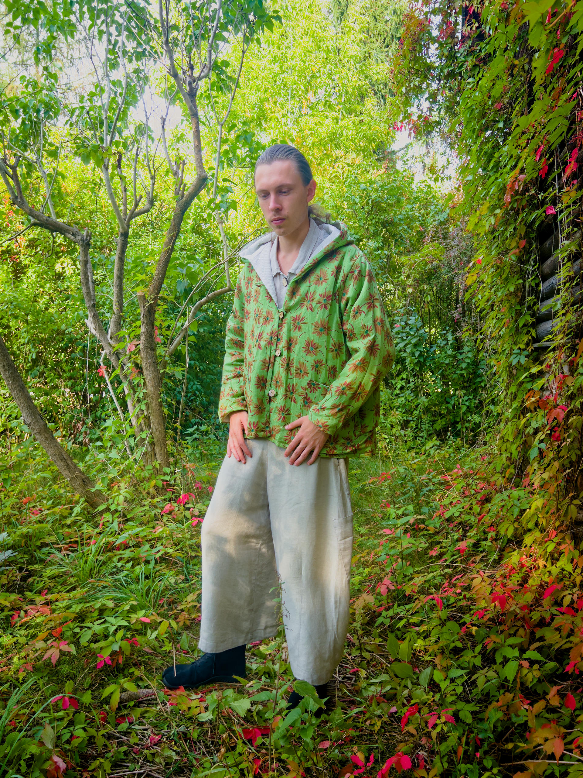 Kurtka - kufajka lniana z kapturem ocieplana - zielona w kwiaty – Soie Star - obrazek 4