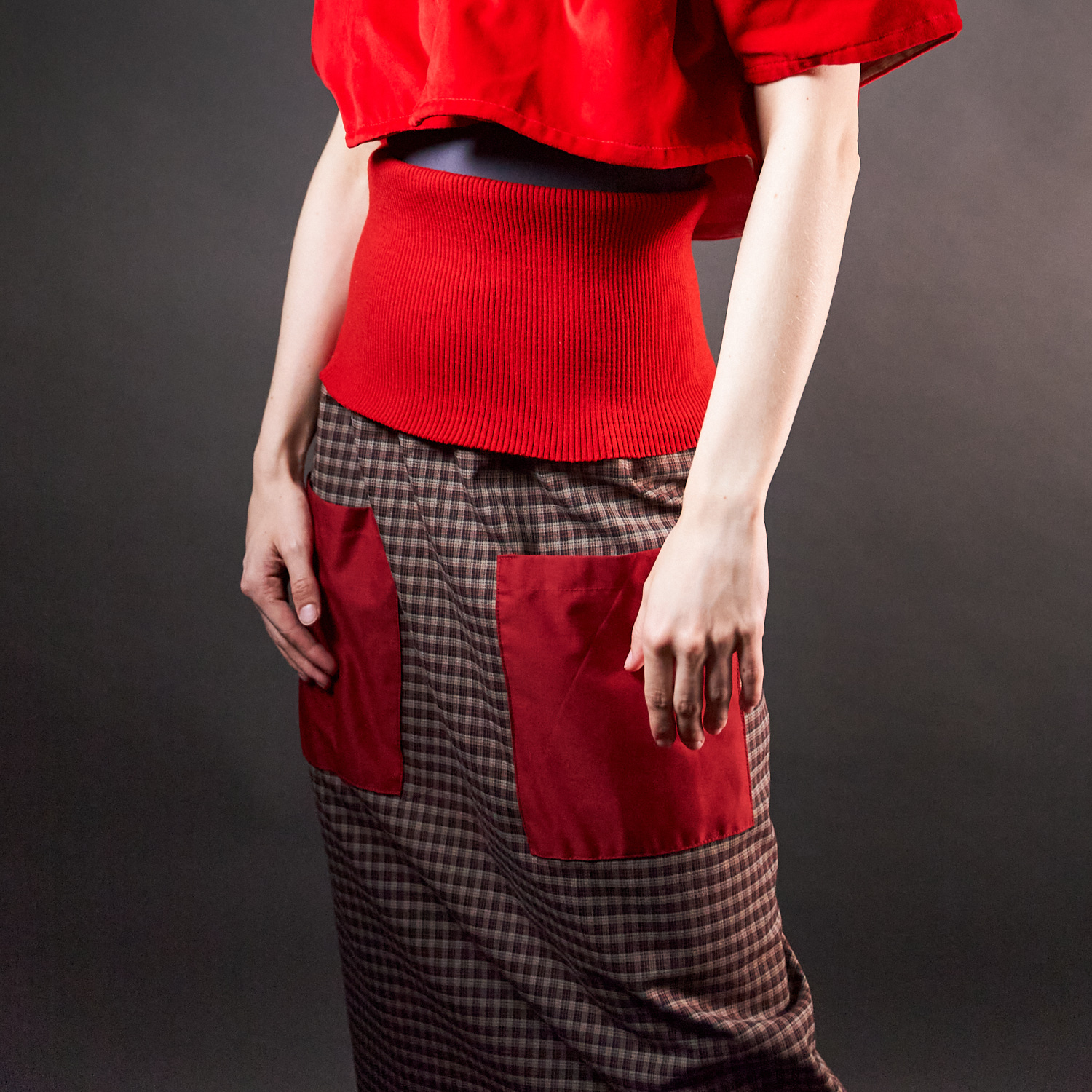 Spódnica - sukienka w kratę ze ściągaczem - Soie Star