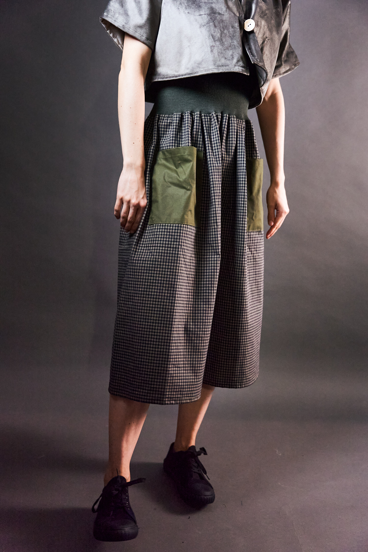 Spódnica - sukienka w kratę ze ściągaczem zielona - Soie Star - obrazek 3