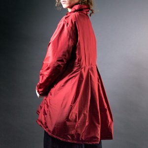 Krótki płaszczyk nabłyszczany ocieplany czerwony - Soie Star